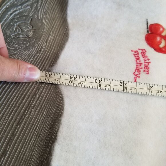 Vintage Christmas Tree Skirt Morgan Inc Feather Finchley 1980s Birds Chicks Felt - Picture 11 of 13